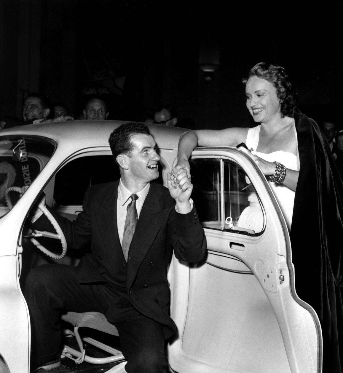 Ginette Leclerc Kadınsı Film Gaz Yağı Filminin Öne Çıktığı Felicite Jean Brouat Dans La Renault 4 Cv 13 Ekim