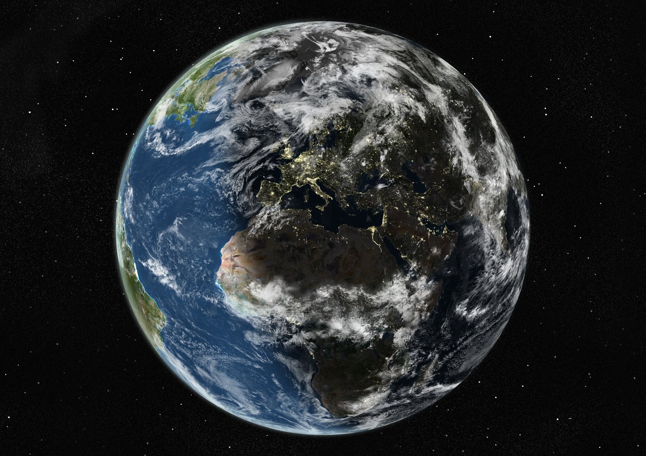 Avrupa ve Afrika Merkezli Küre, Gerçek Renkli Uydu Görüntüsü by Unknown