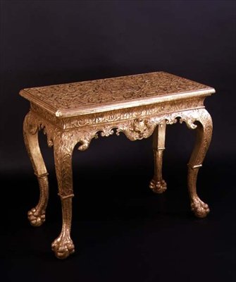 Oymalı yan sehpa, c.1720 (yaldızlı taş) by English School