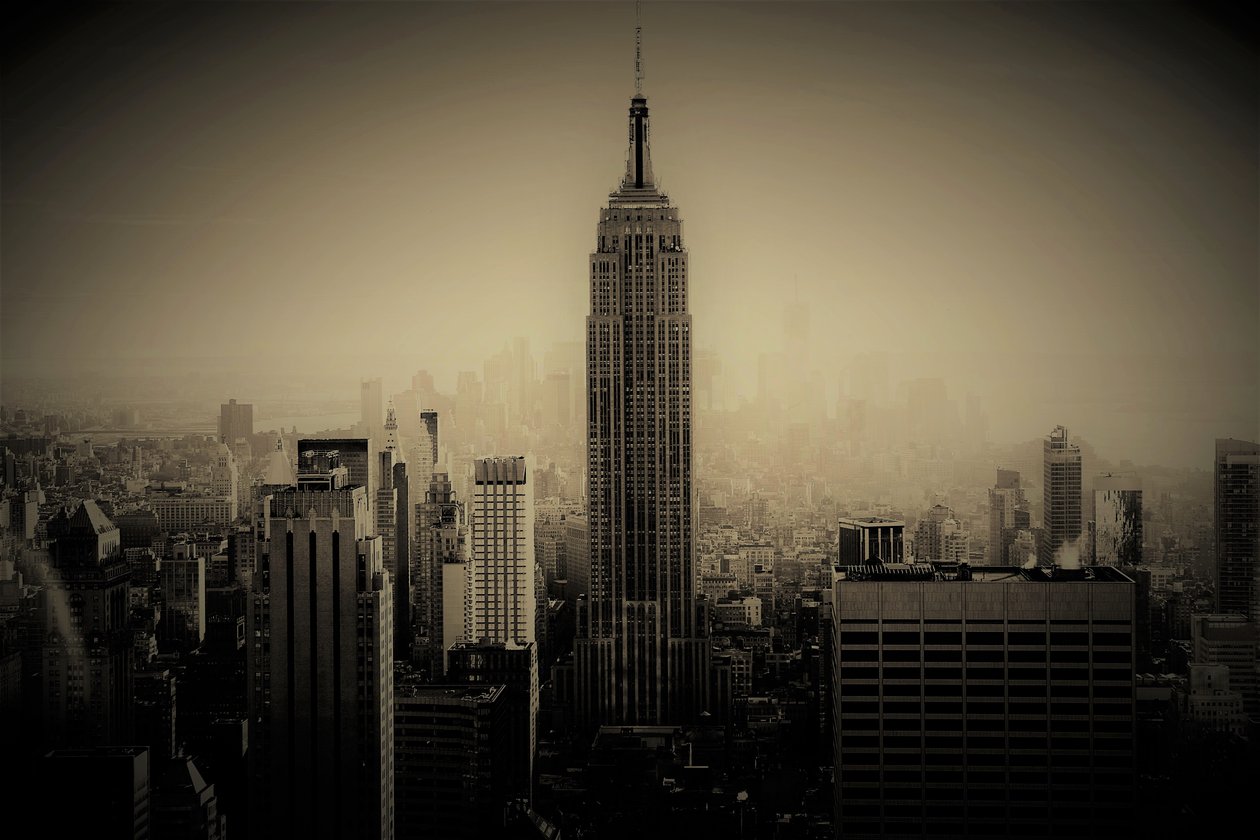 Kule,2019,(fotoğraf) by Alex Caminker