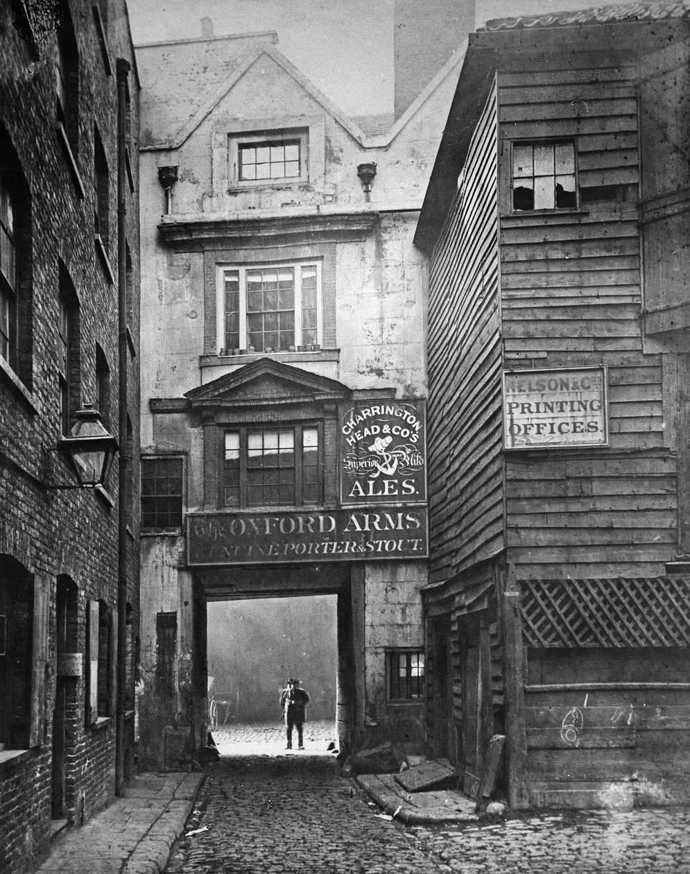 Oxford Arms, Warwick Lane, 1875 by Alfred and John Bool