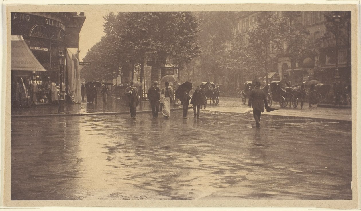 Paris Bulvarında Islak Bir Gün by Alfred Stieglitz