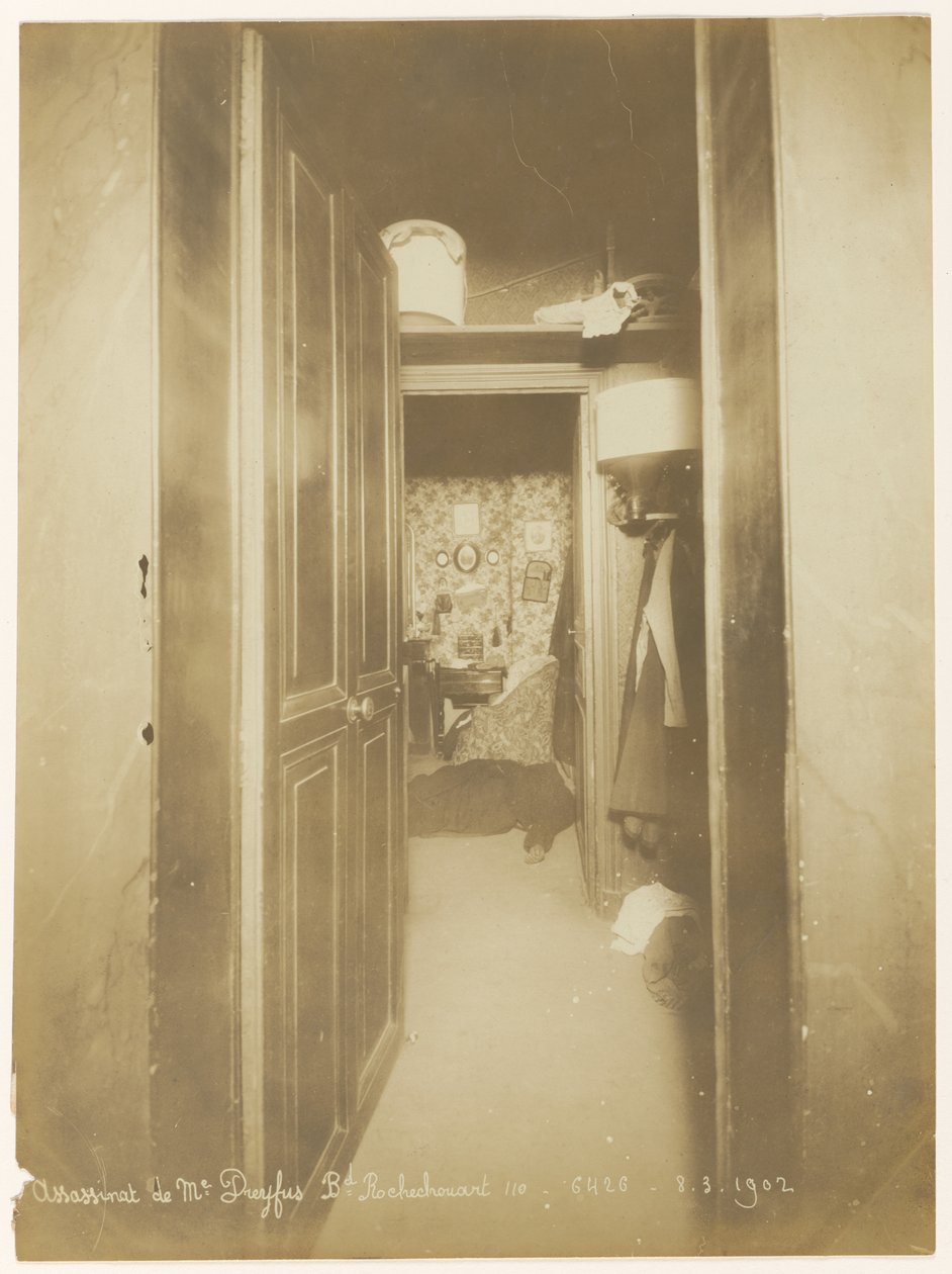  by Alphonse Bertillon