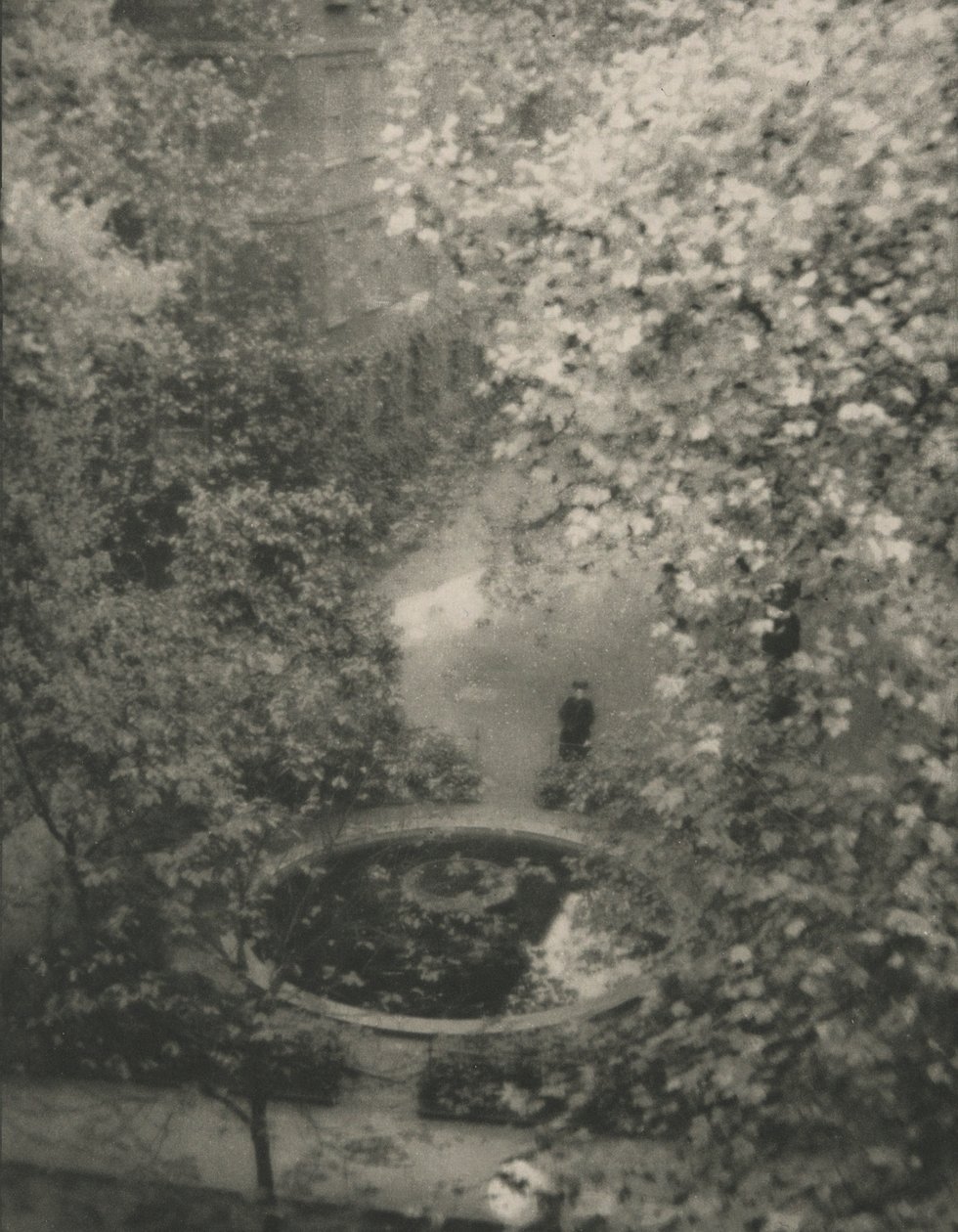 Tapınak by Alvin Langdon Coburn