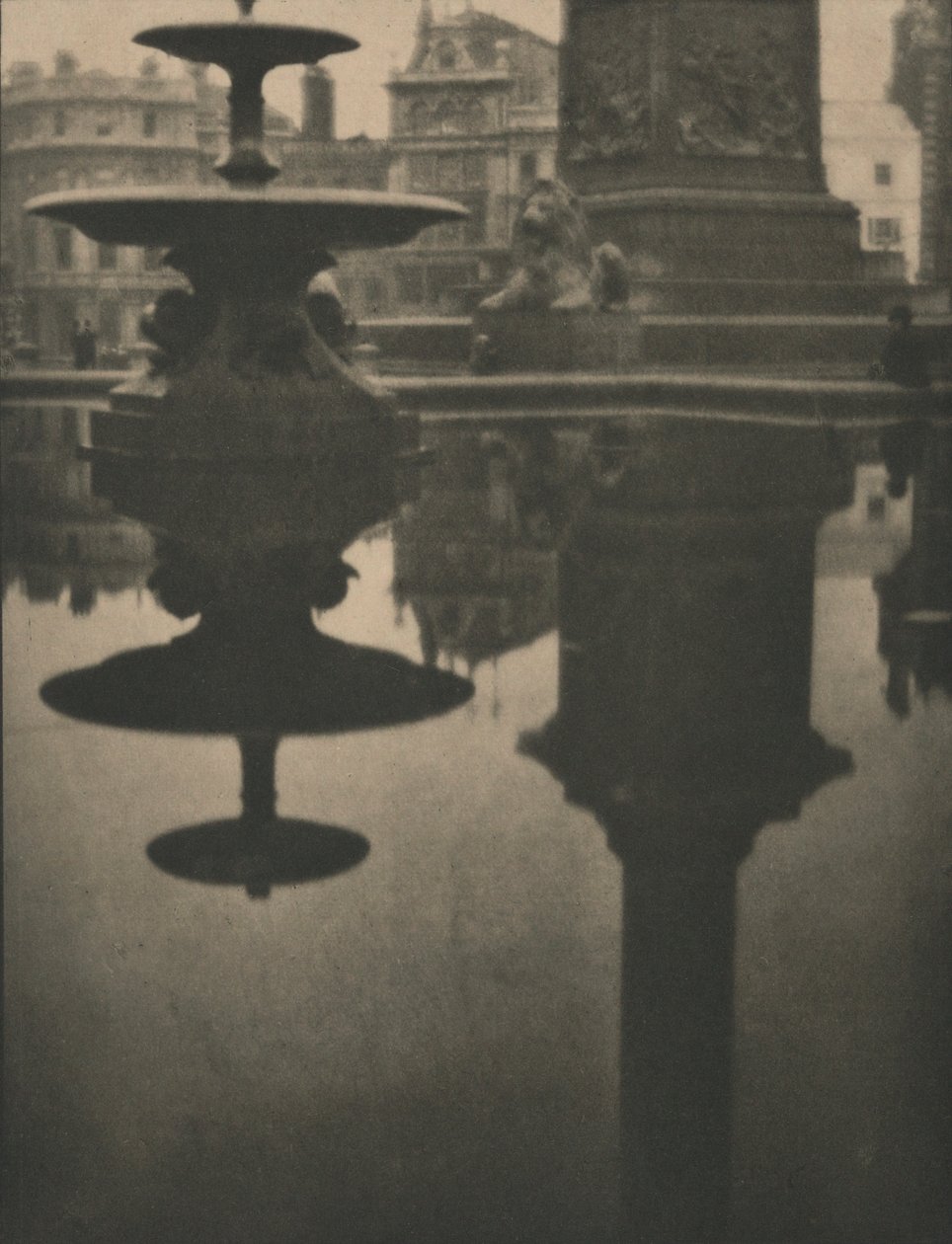 Trafalgar Meydanı by Alvin Langdon Coburn