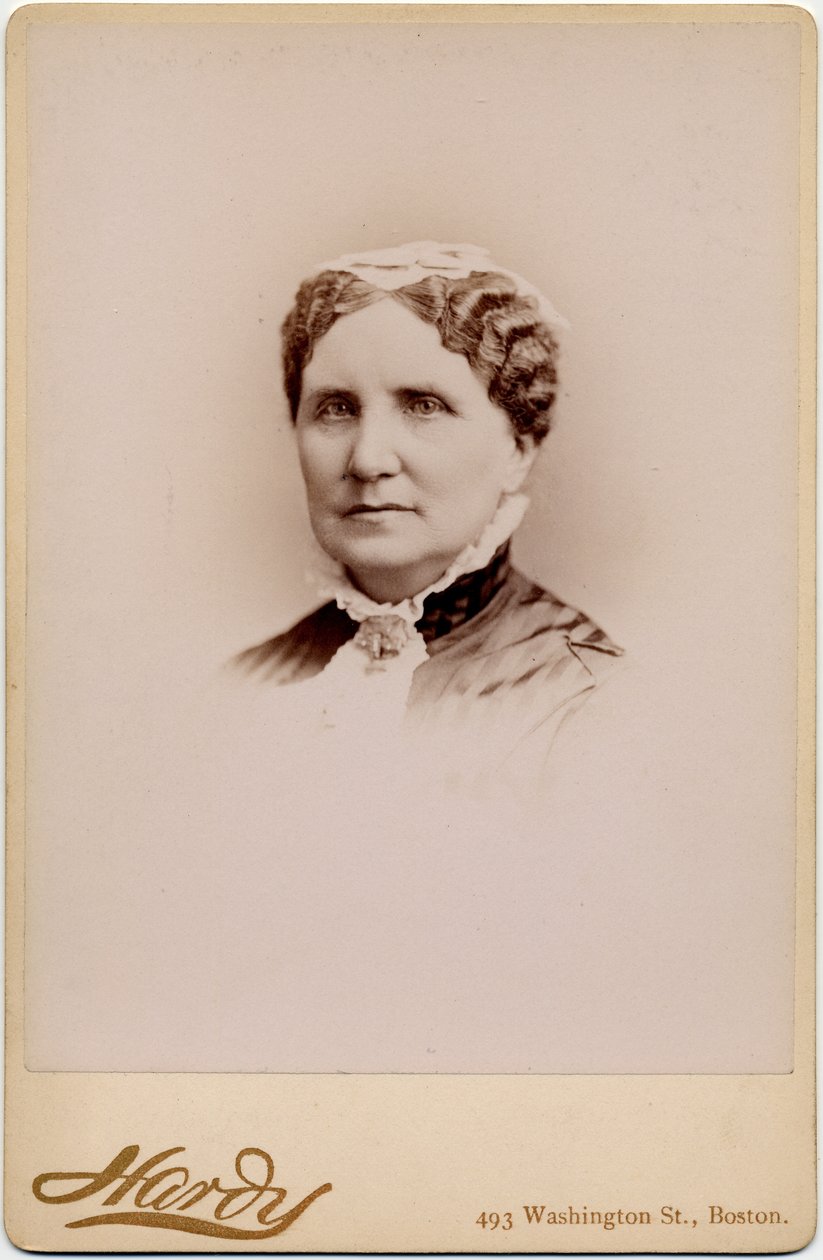 Mary Ashton Rice Livermore (1820-1905), reformcu, yazar, İç Savaş sırasında Sağlık Komisyonu'nda görev yaptı, Kadın Hakları savunucusu; AN Hardy, Boston tarafından fotoğraf (albüm fotoğrafı) by American Photographer