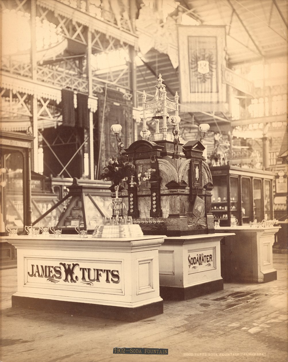 Tufts soda çeşmesi Alhambra, 1876(gümüş albümen baskı) by American Photographer