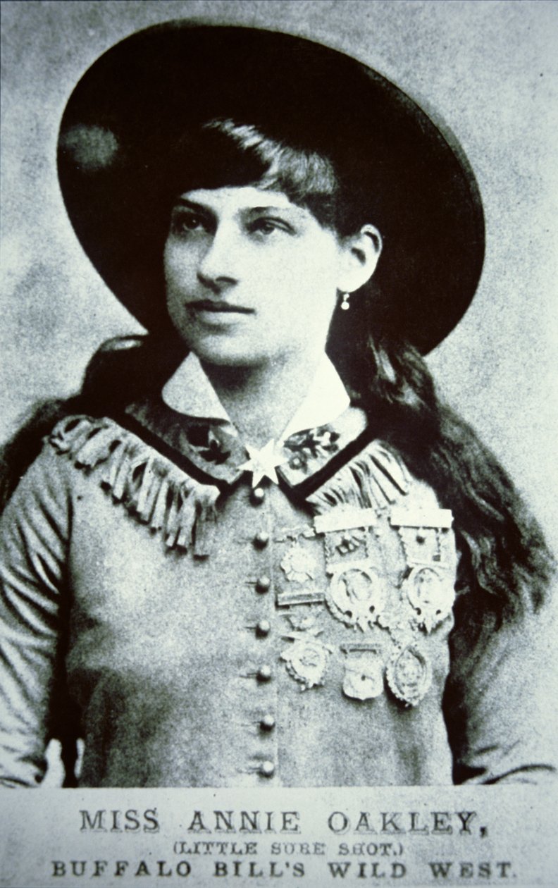 Annie Oakley (1860-1926) (s/b fotoğraf) by American Photographer