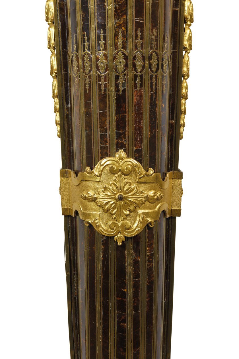 Bir çift Louis XIV kaidesi by Andre Charles Boulle