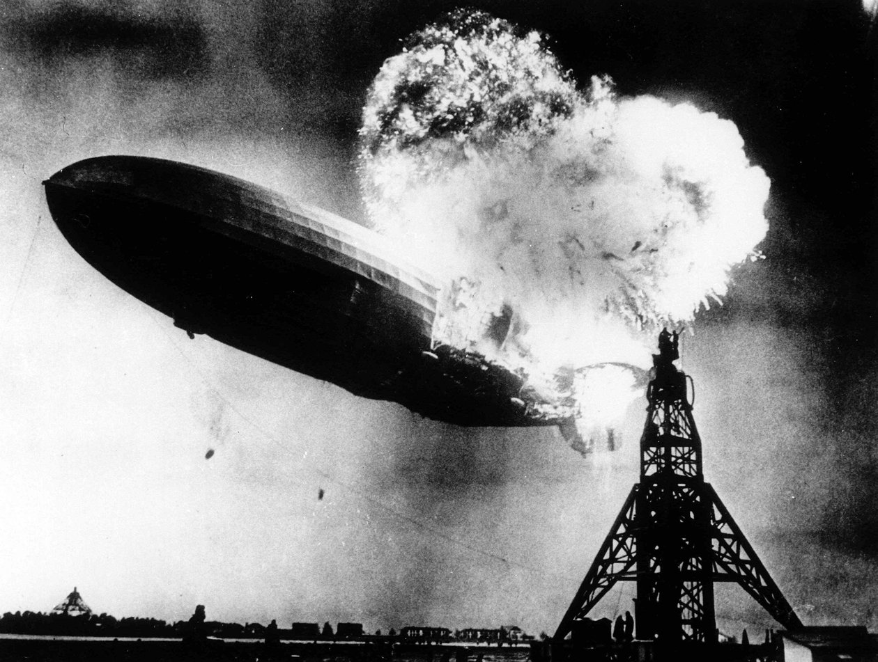 Hindenburg felaketi 6 Mayıs by Anonymous Anonymous