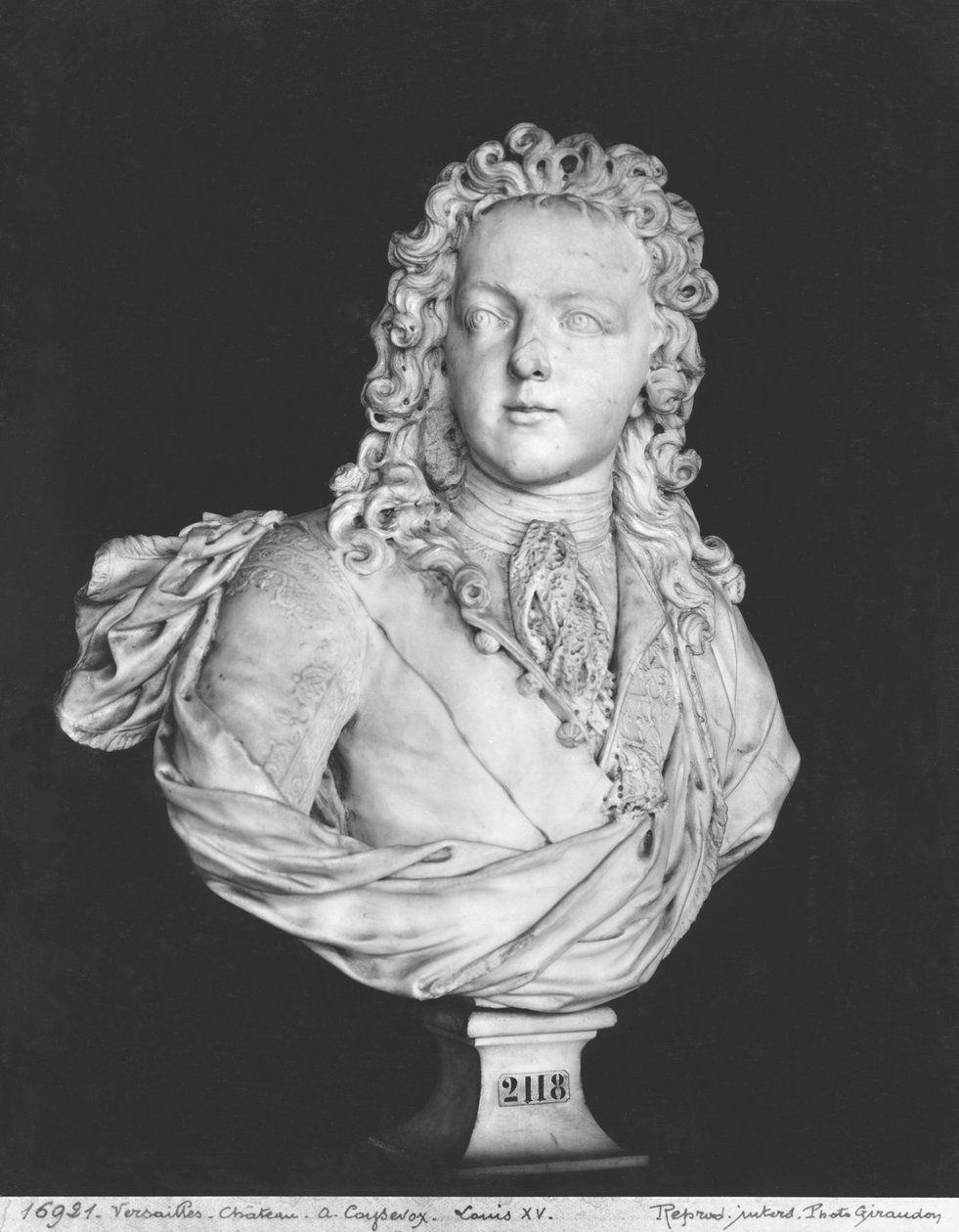 Louis XV Büstü (1710-74) 1719 (mermer) by Antoine Coysevox