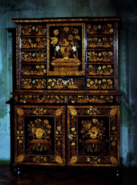 Marküteri Dolabı (ahşap) by Antoine Robert Gaudreau