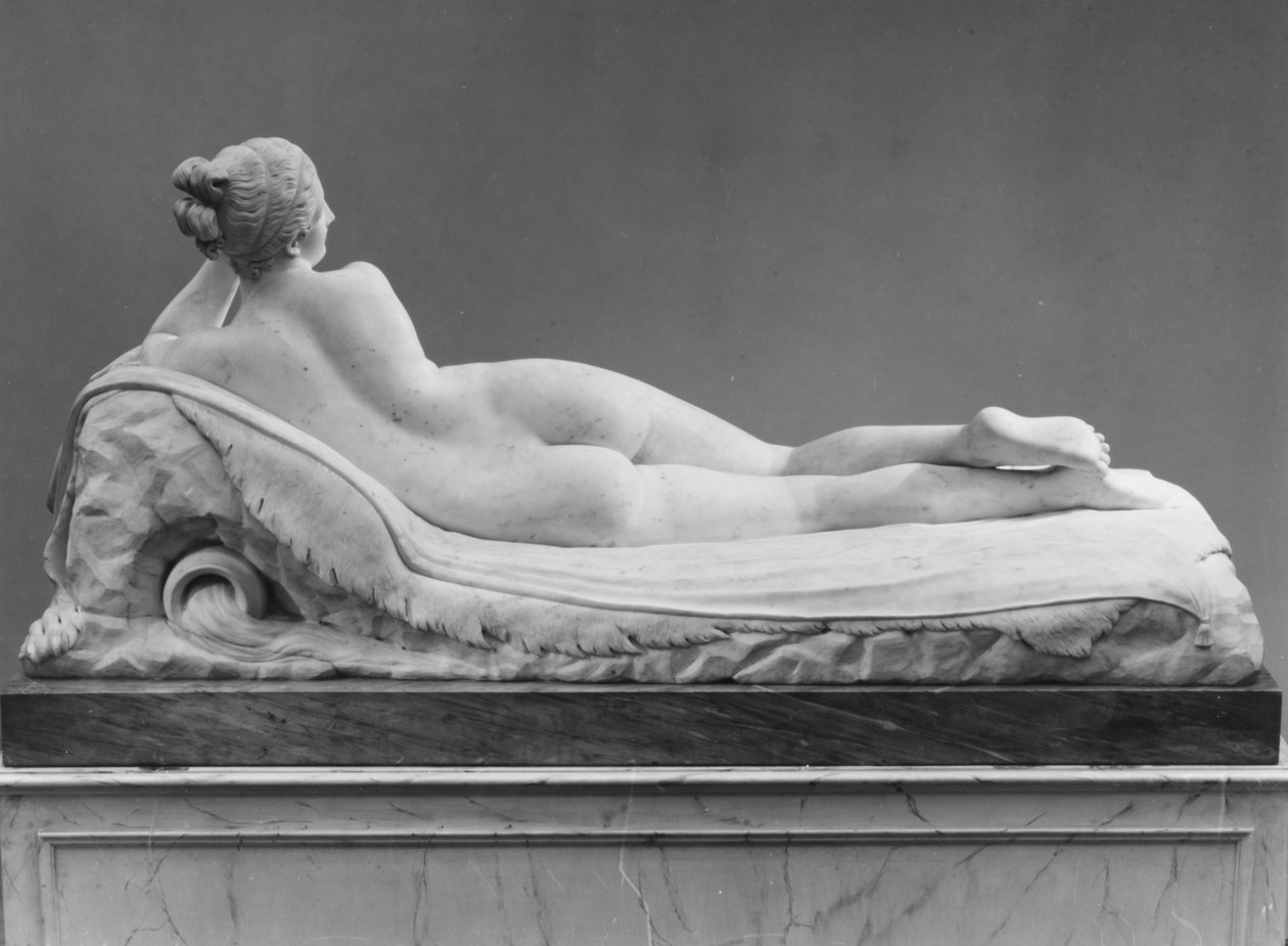 uzanmış naiad by Antonio Canova
