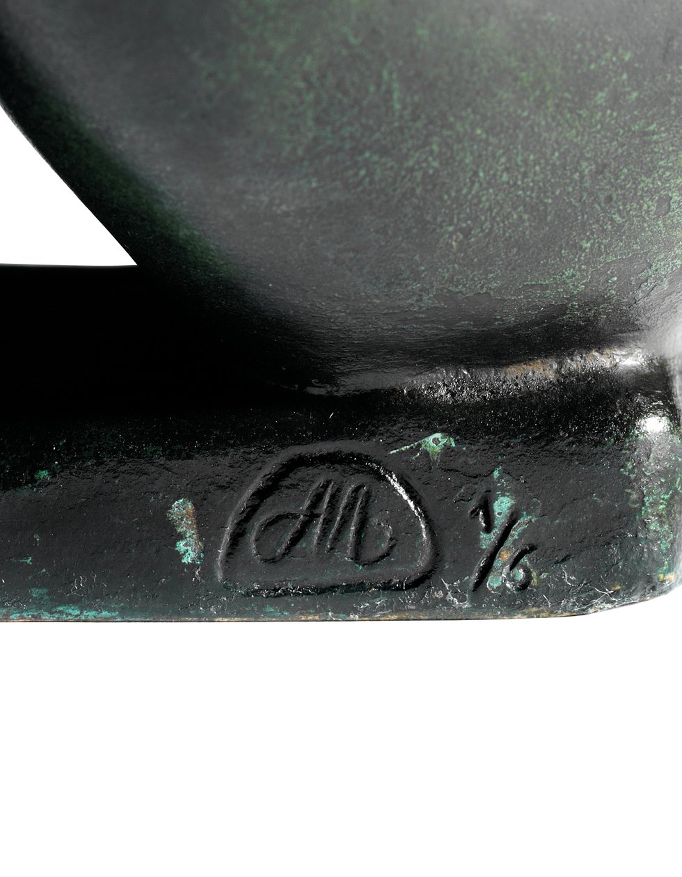 Bir Ayak Tutan Çömelmiş Kız by Aristide Maillol
