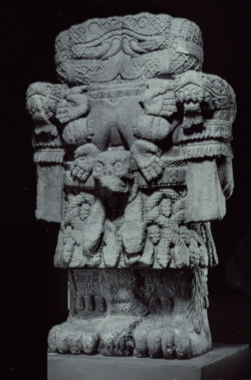 Coatlicue, Tanrıların Annesi by Aztec