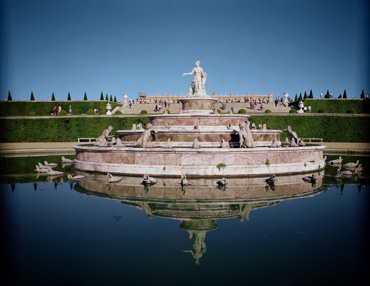 Latona Çeşmesi by Balthazar Marsy