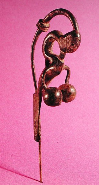 fibula (demir) by Bronze Age
