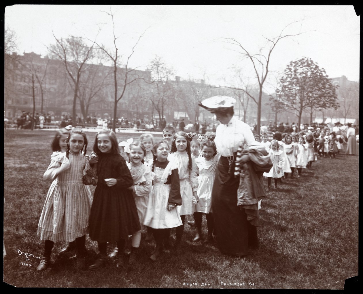 Ağaç dikme gününde, Tompkins Square Park, New York, 1904