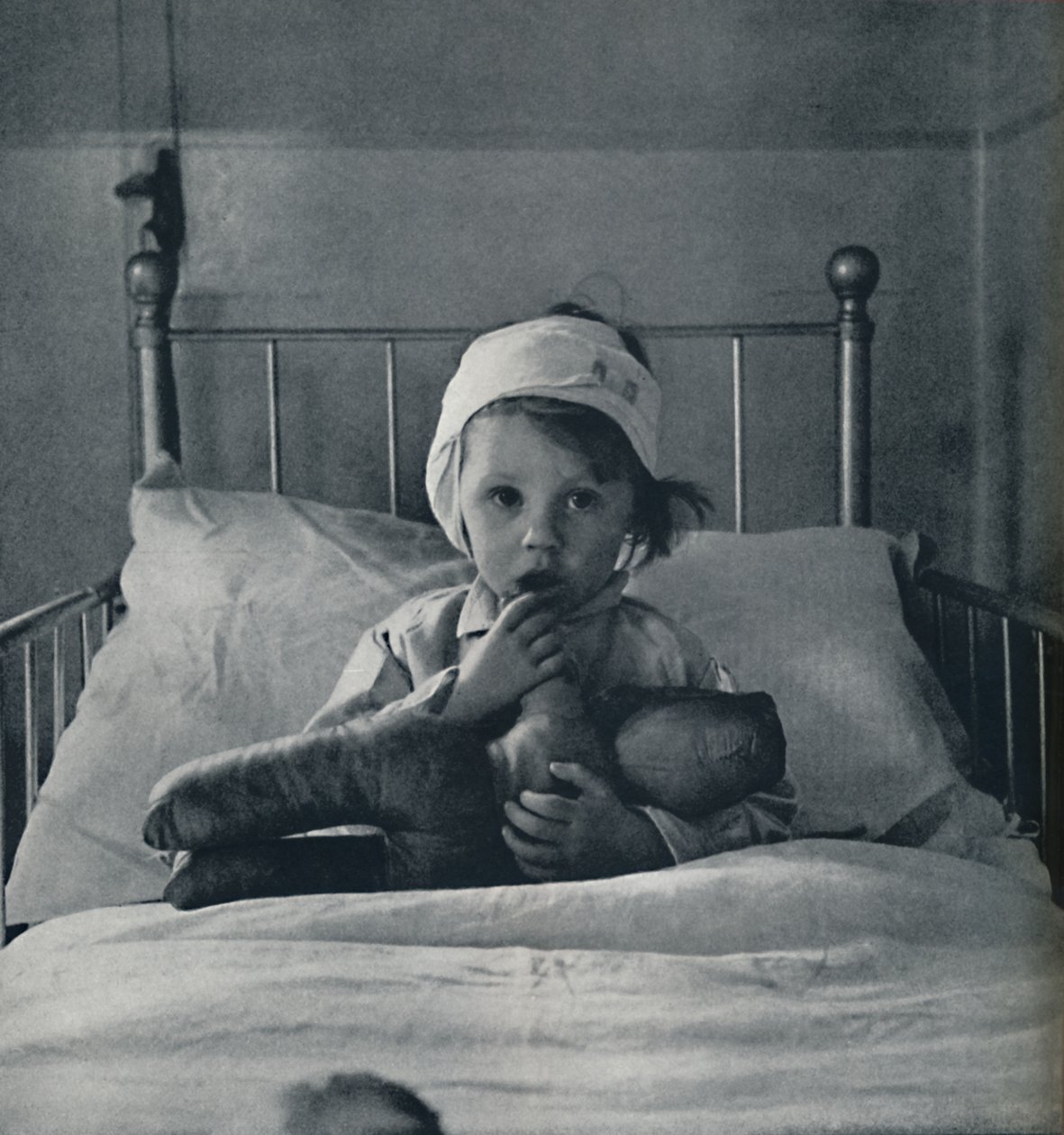 Masumiyet Çağı, 1941 by Cecil Beaton