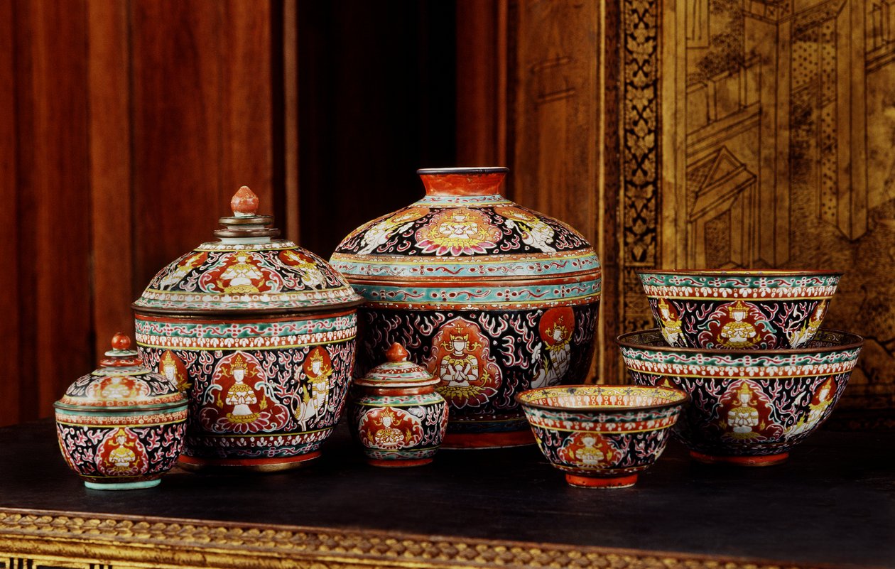 Bencharong çanak çömleği, geç Ayutthaya dönemi (1350-1767) (seramik) by Chinese School