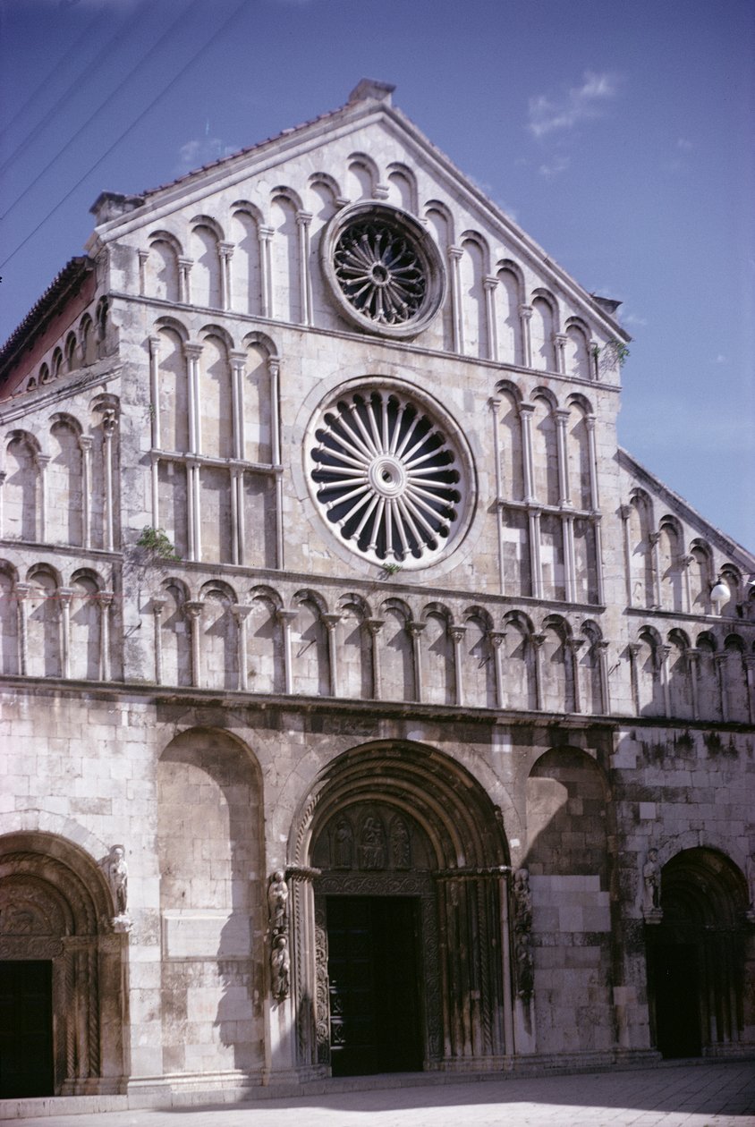 Katedralin cephesi by Croatian School