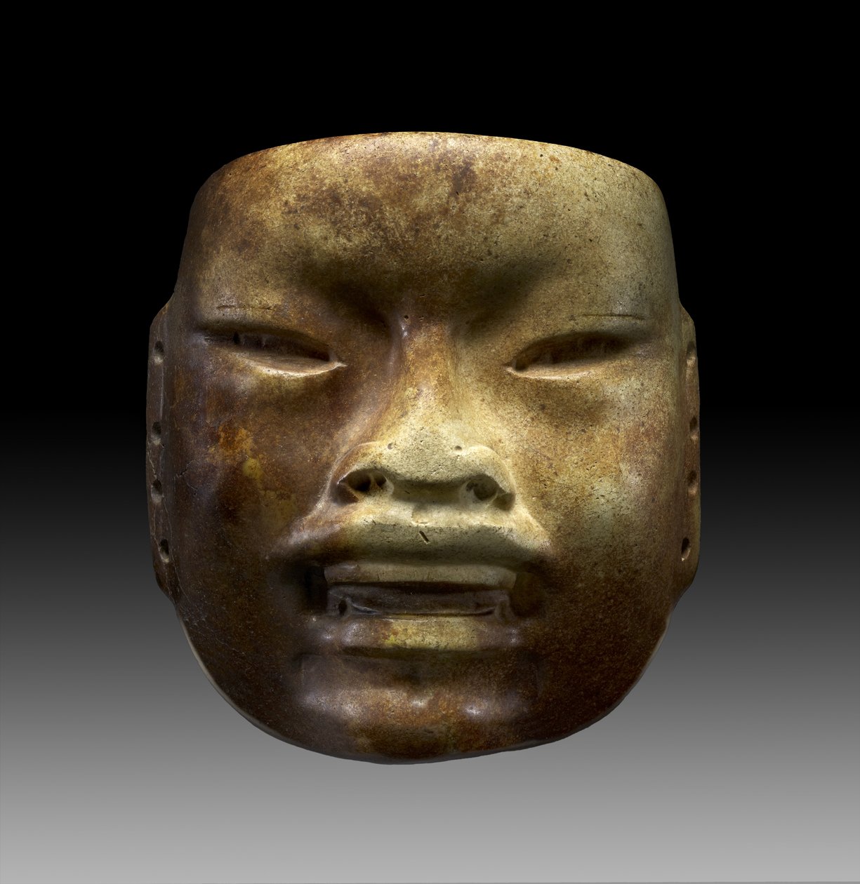 maske by Culture Olmec