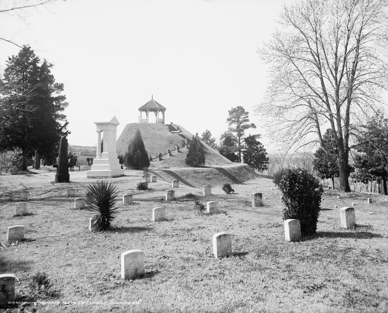 Hint höyüğü, Ulusal Askeri Mezarlık, Vicksburg, Mississippi, c.1906 by Detroit Publishing Co.