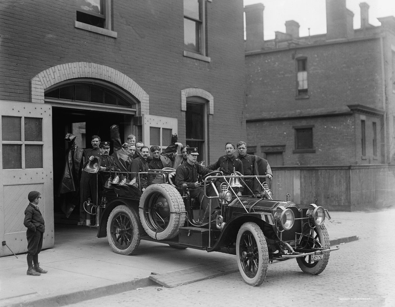 Packard itfaiye ekibi, 1911 by Detroit Publishing Co.