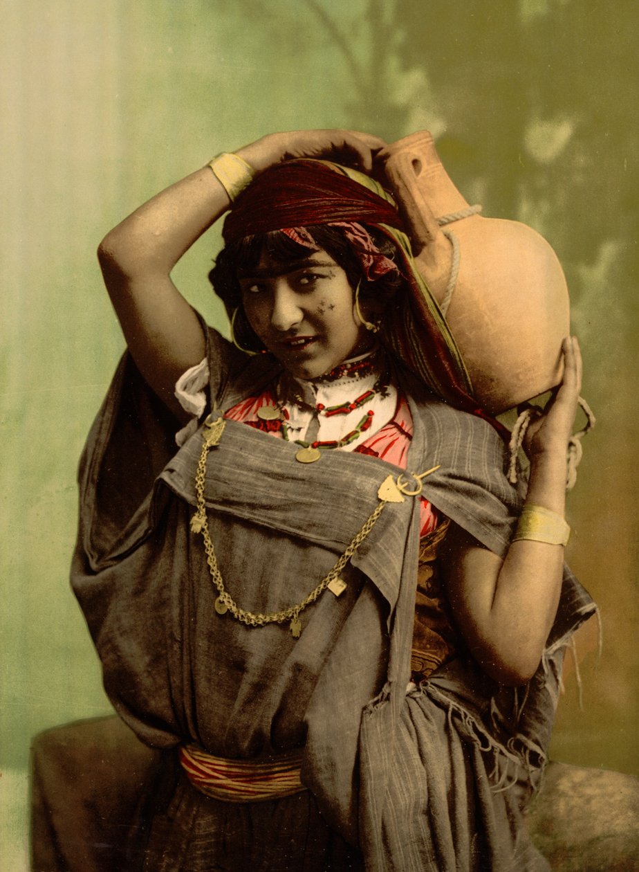 Bir Bedevi kadın, Tunus, Tunus by Detroit Photographic Co.