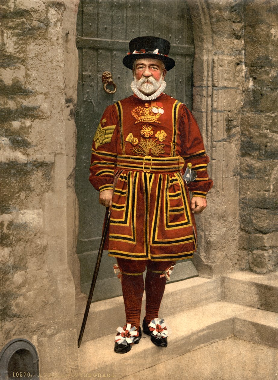 Muhafız Bir Yeoman, c.1890-1900 by Detroit Publishing Co.