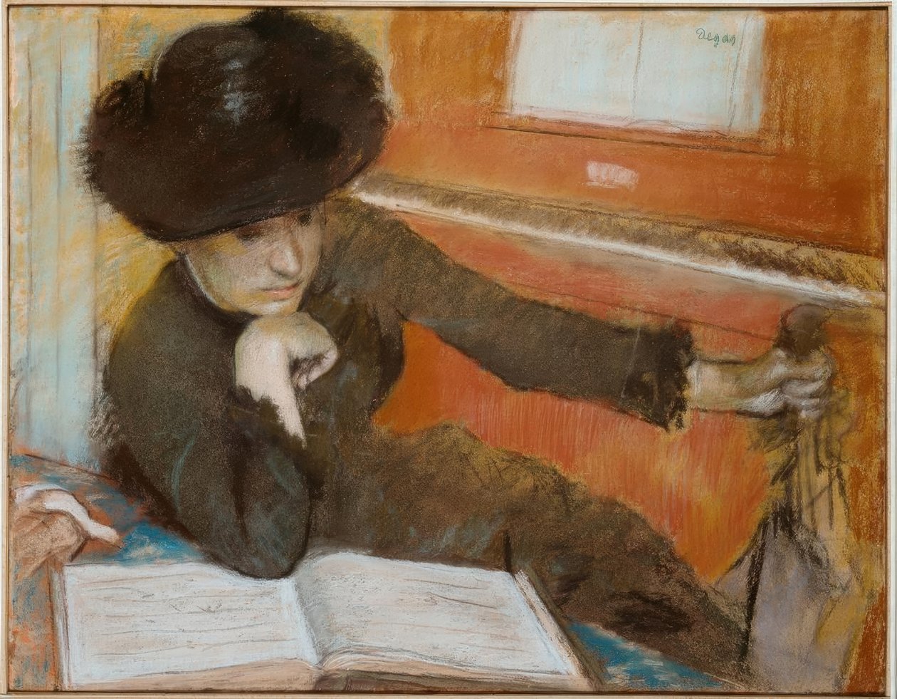 Bir piyanonun önünde oturan kadın by Edgar Degas
