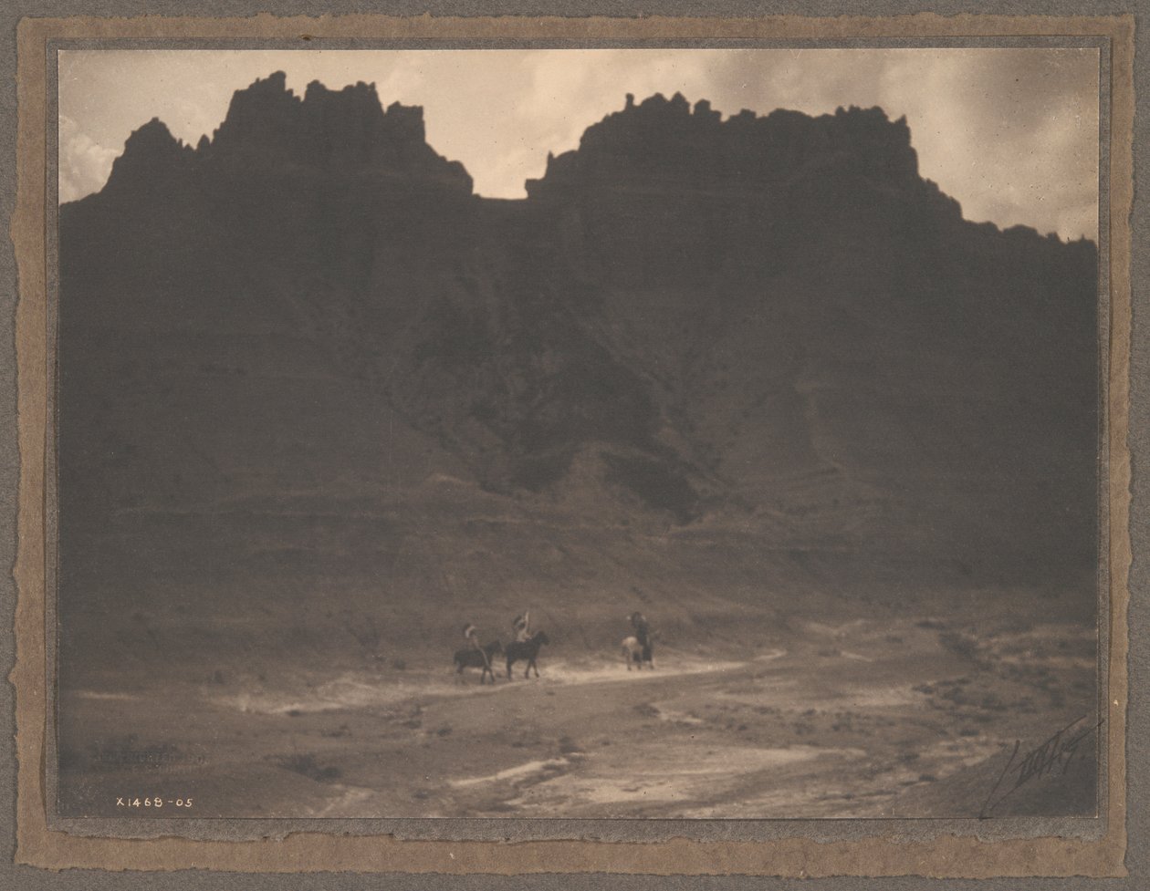 Uçurumun Gölgesinde by Edward S. Curtis