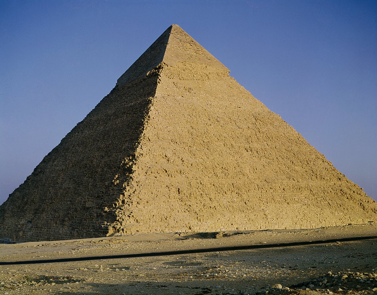 Kefren Piramidi (MÖ 2520-2494) c.2589-30 M.Ö. by Egyptian 4th Dynasty