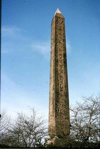 Kleopatra İğnesi by Egyptian 18th Dynasty