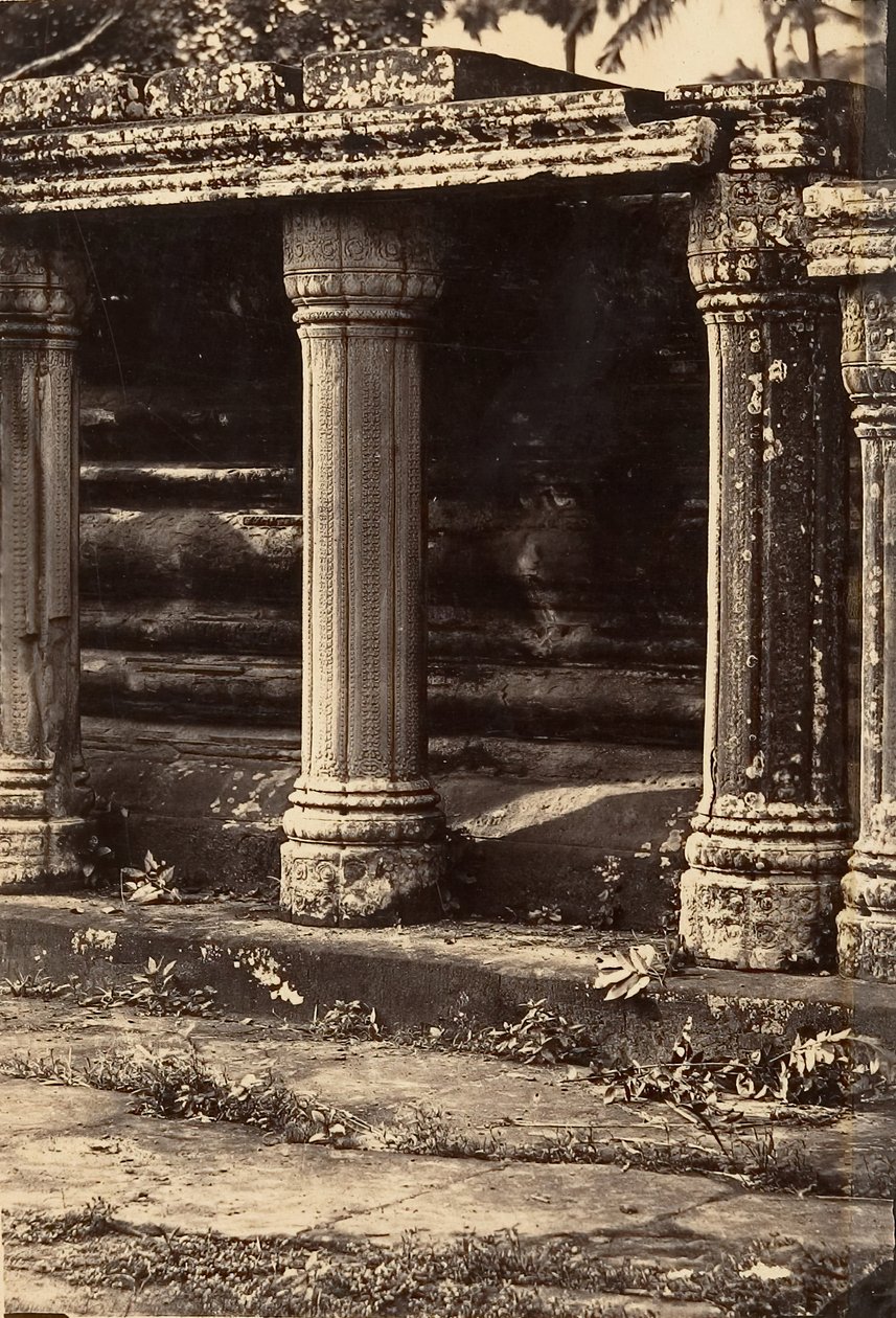 Büyük Pagoda - Esplanade Colonnade, 1866. by Emile Gsell