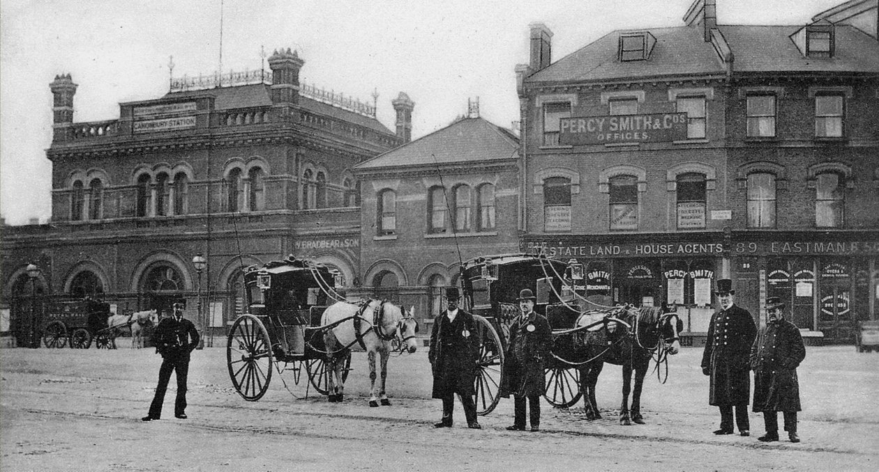 Canonbury İstasyonu, Islington, c.1905 by English Photographer
