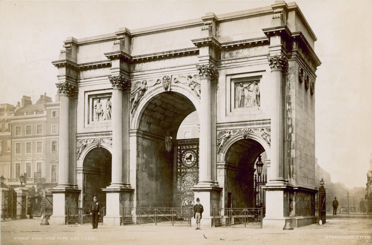 Marble Arch, Oxford Street, Londra by English Photographer