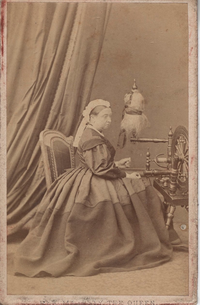 Kraliçe Victoria, c.1875 by English Photographer