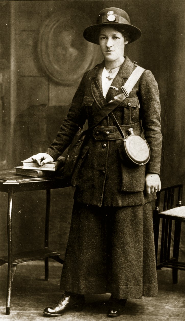 Cumann ve mBan üniformalı Rose McNamara (sepya fotoğraf) by English Photographer