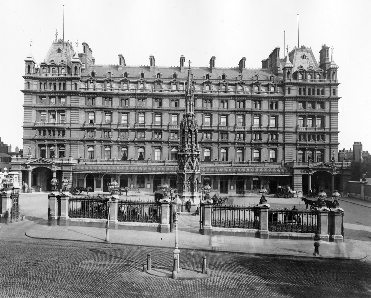 Charing Cross Otel by English Photographer