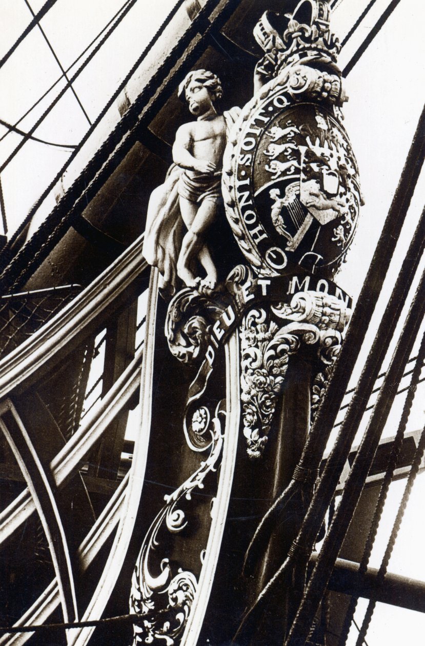 HMS Zaferinin Figüratörü by English Photographer