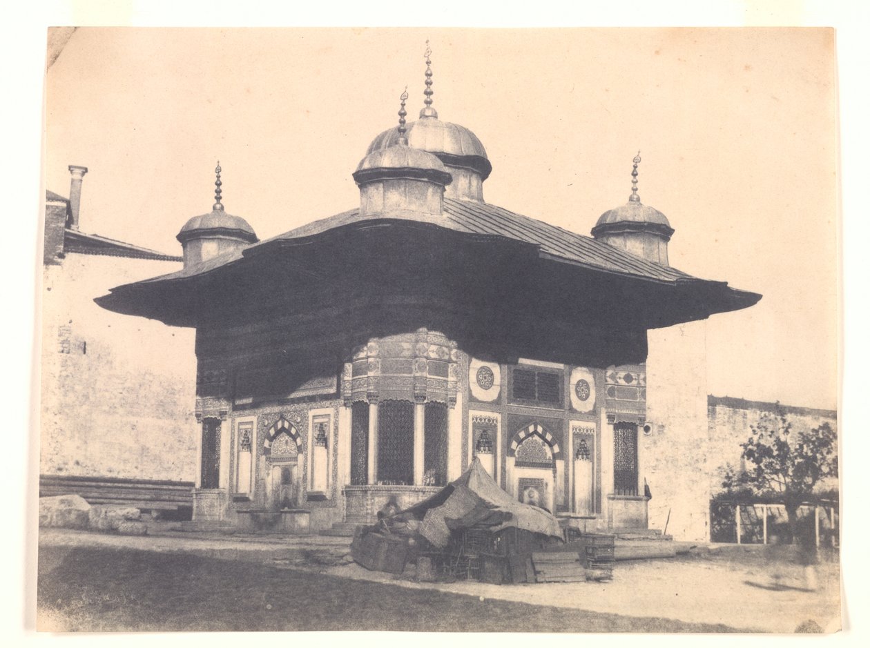 Sofya Çeşmesi, Konstantinopolis by Ernest de Caranza