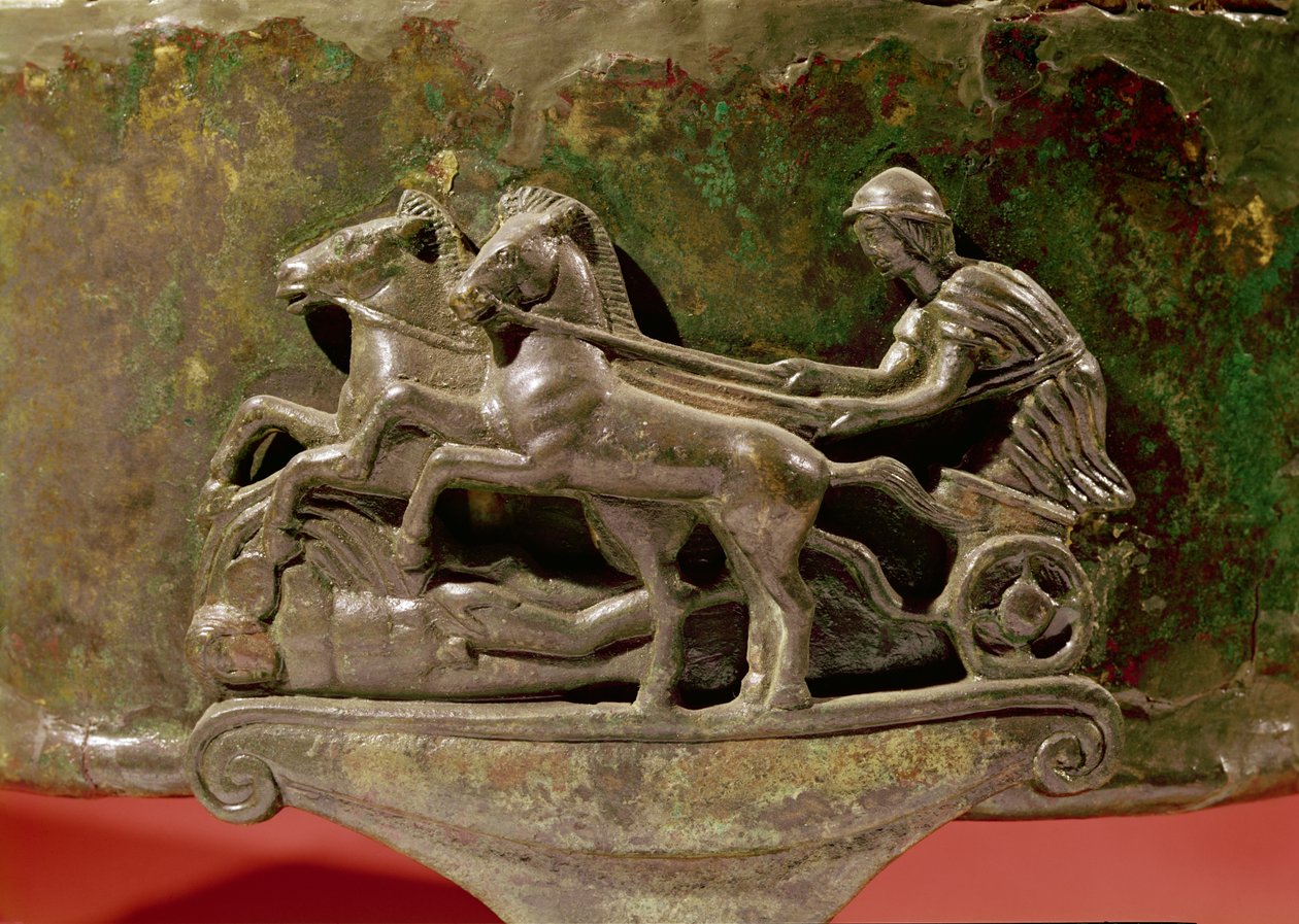 Arabasındaki arabacı, bir sandıktan detay, MÖ 8.-1. yy (bronz) by Etruscan