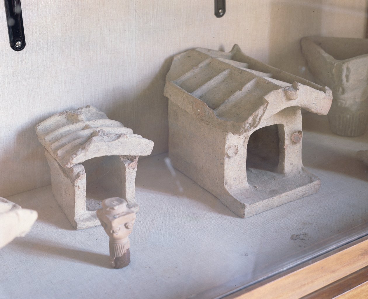 Cenaze Çömleği (kil) by Etruscan