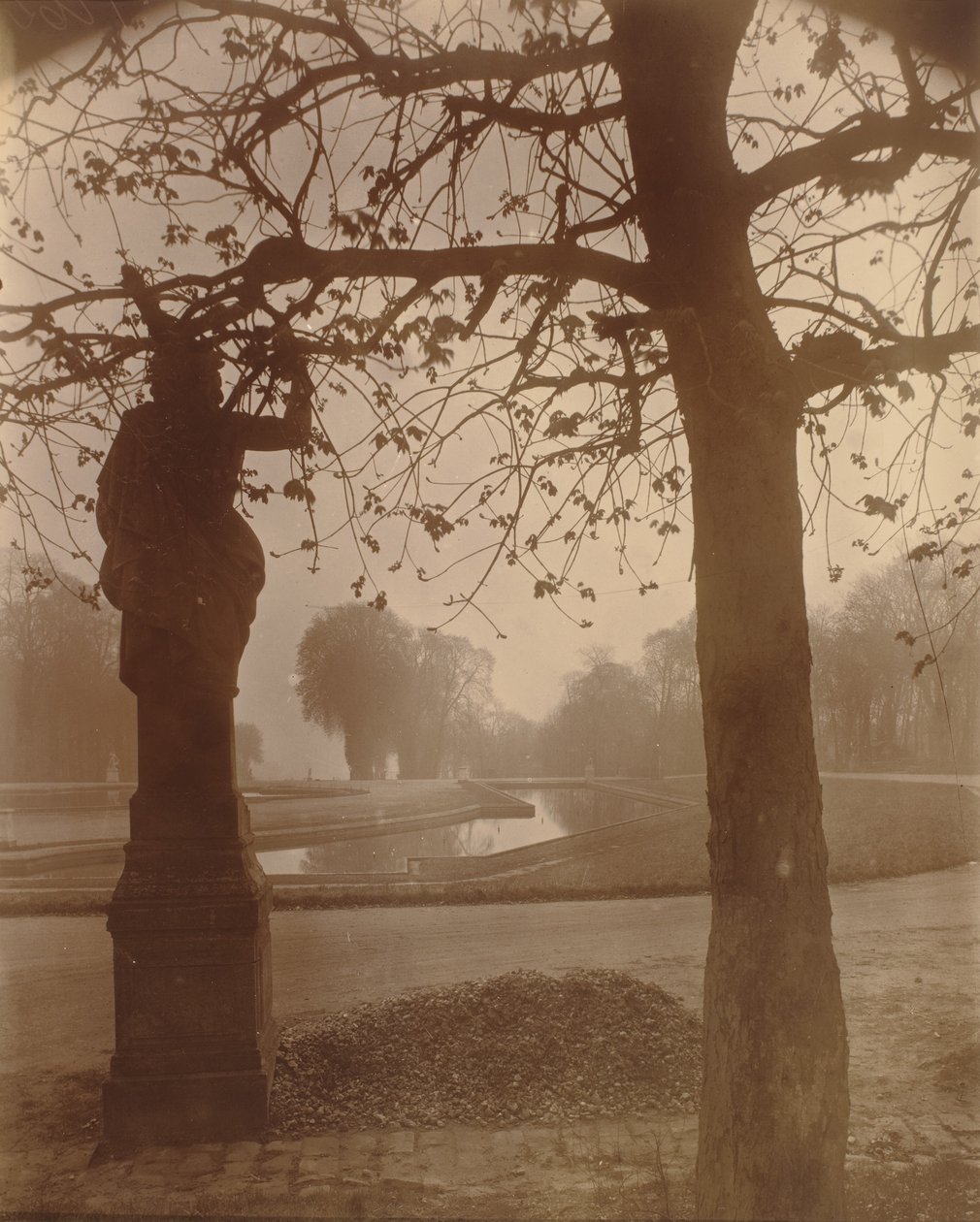  by Eugène Atget