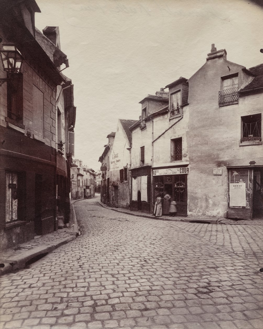 Clamart (Eski Sokak) by Eugène Atget