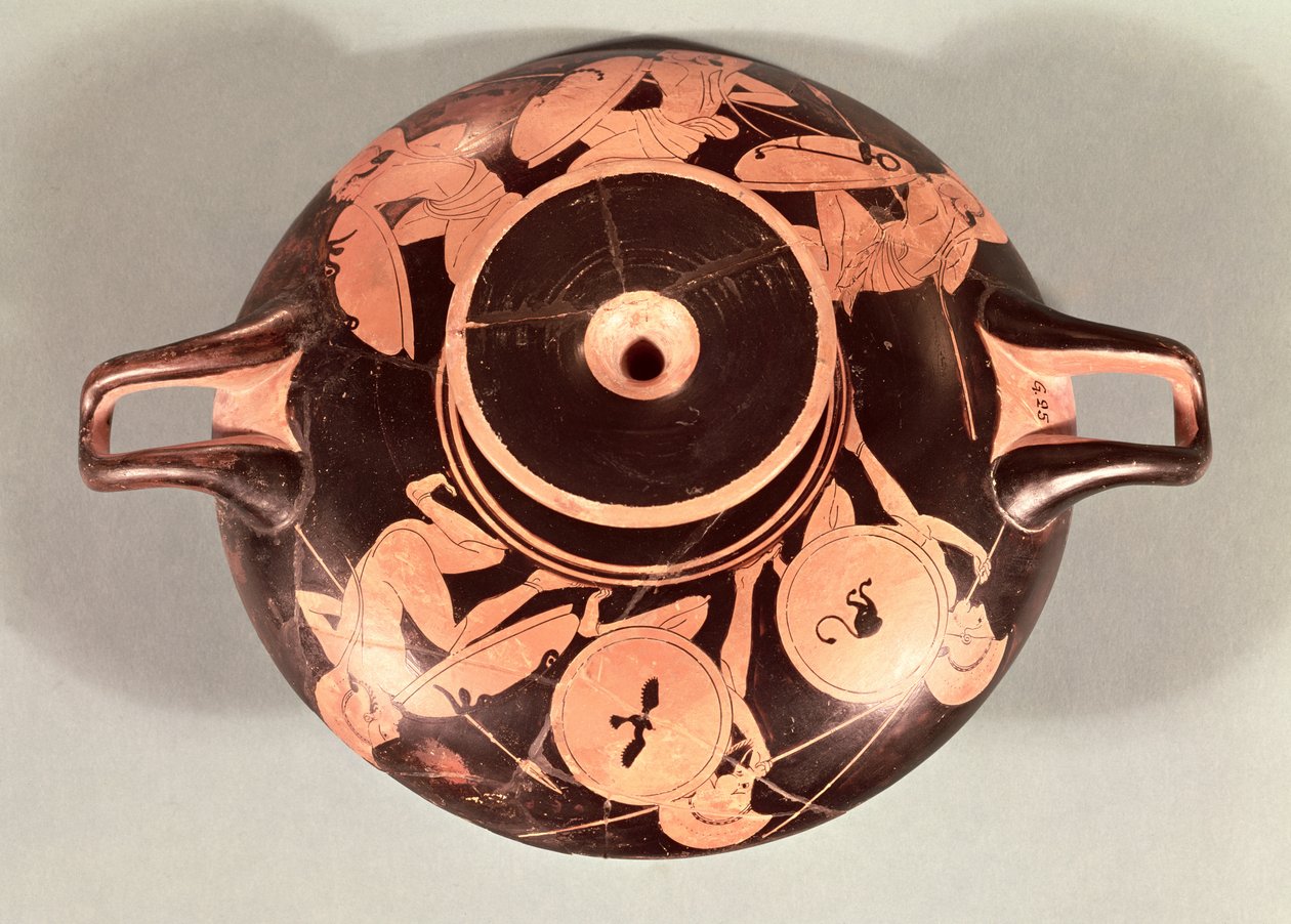 Çömelmiş Hoplitleri tasvir eden tavan arası kırmızı figürlü fincan (çömlek) by Euphronios