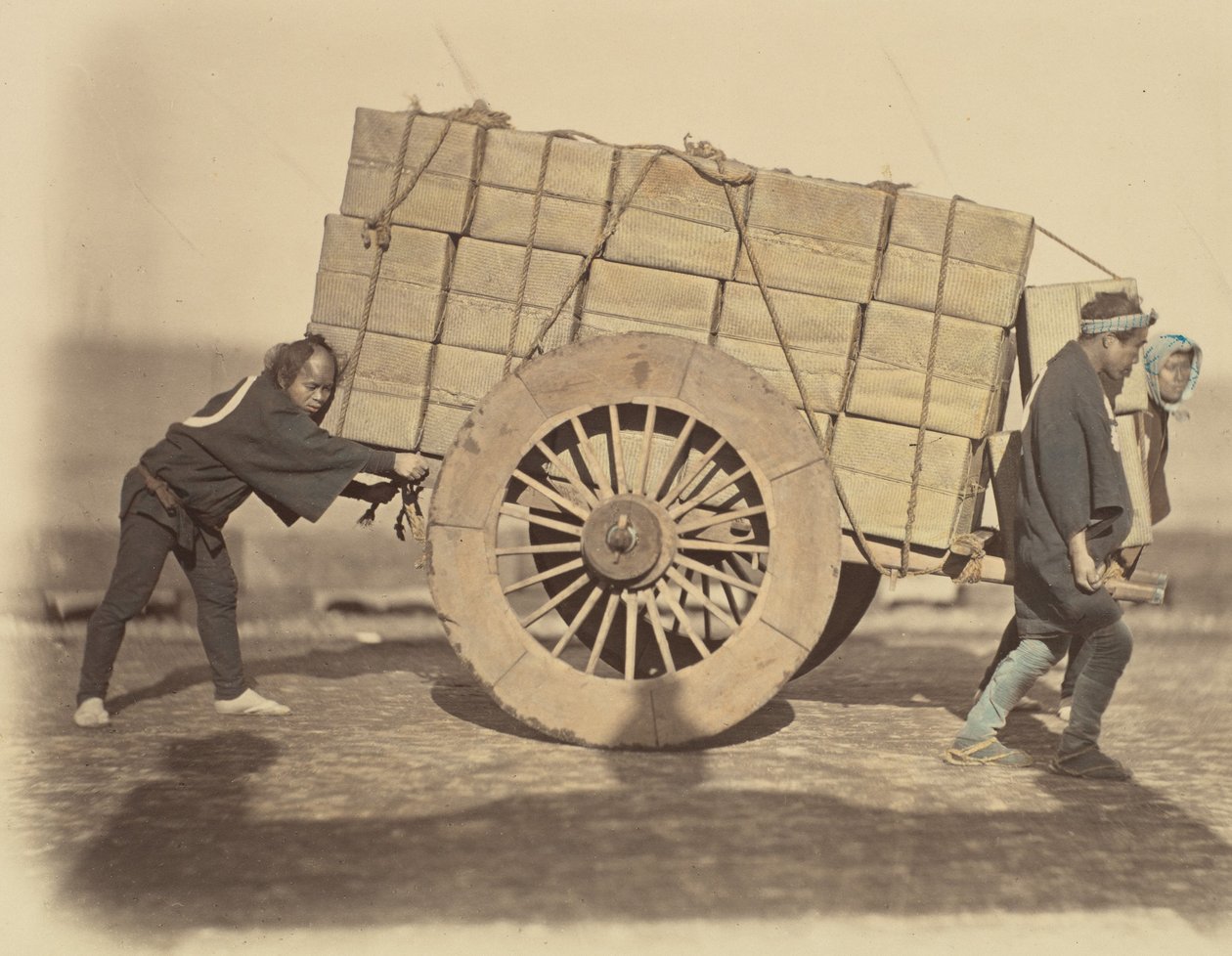 Shariki veya Arabayı İttiren Serseriler, ca. 1860. by Felice Beato