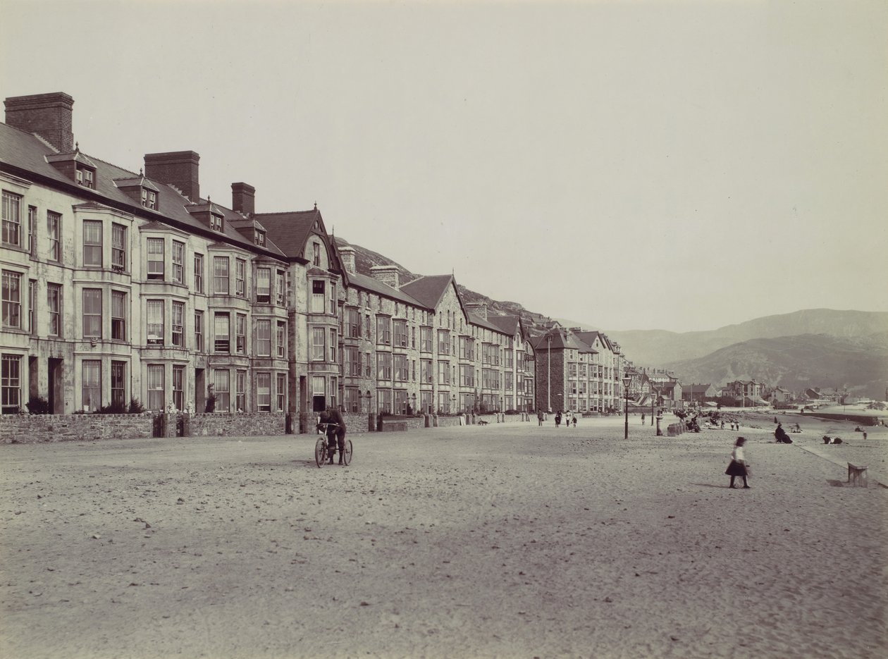 Barmouth. Deniz Terası ve Esplanade, 1870'ler. by Francis Bedford