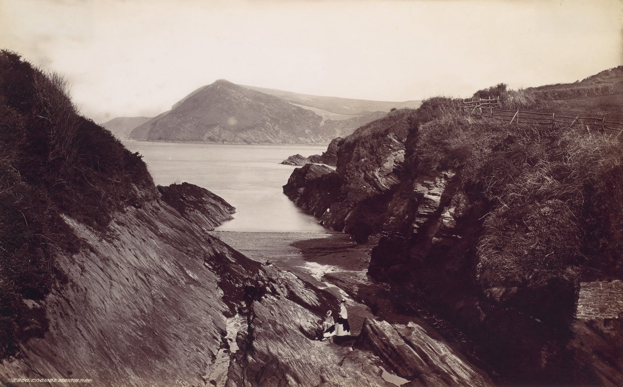Combe Martin Körfezi, 1870'ler. by Francis Frith